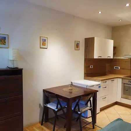 Apartmaji Tim *