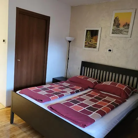 Apartmaji Tim Izola